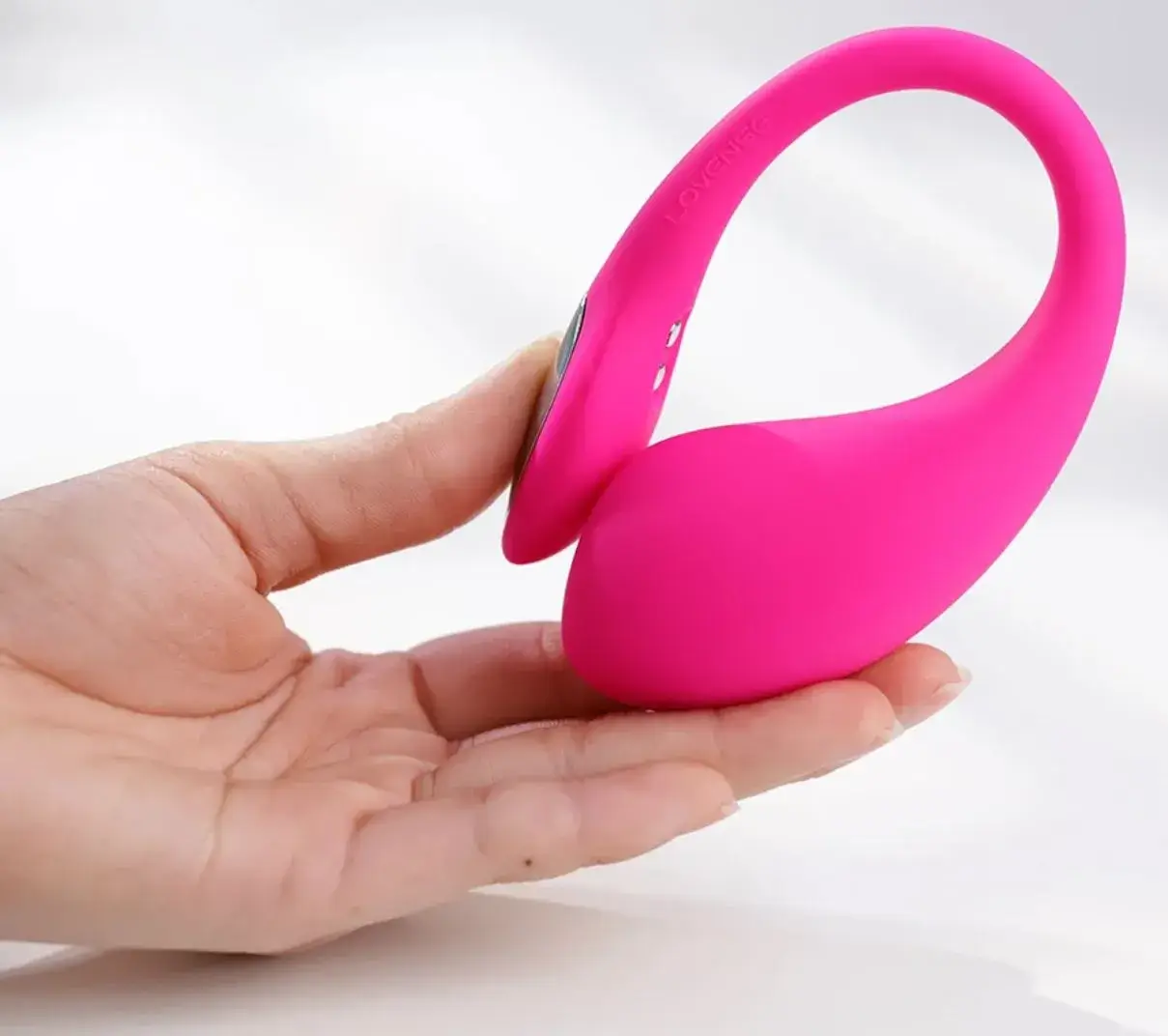 Trứng Rung Lovense Lush 4 Bluetooth Cao Cấp Rung Mạnh PK