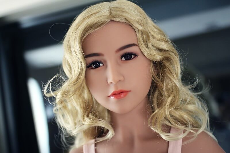 B28 1M56 CHLOEO Em búp bê tình yêu tạo nhiều đam mê mới