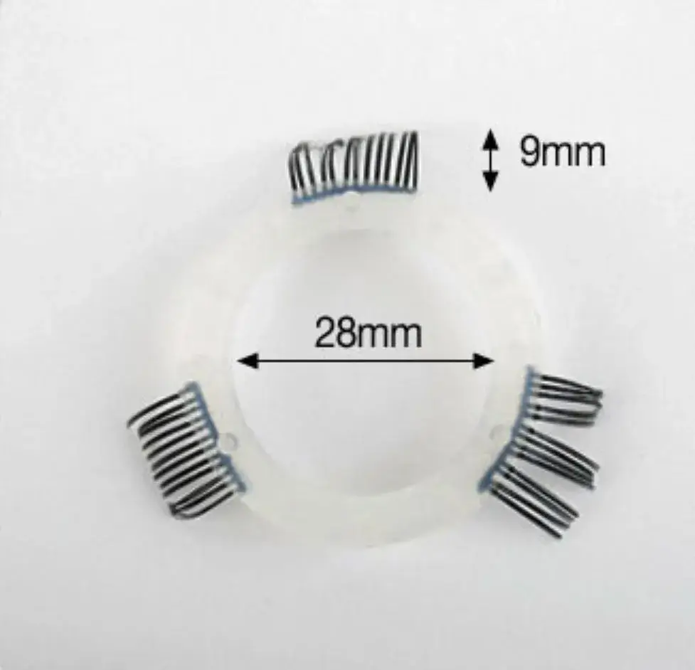 Vòng lông thú đeo cu 3 chùm DC48B bằng silicone với lông mềm mại mơn trớn và kích thích âm đạo phụ nữ khi quan hệ.