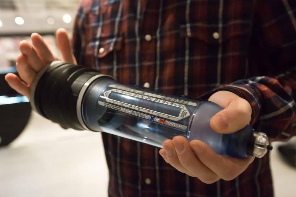  Mua máy tập làm to dương vật bằng nước Hydromax DC68E hàng mới về