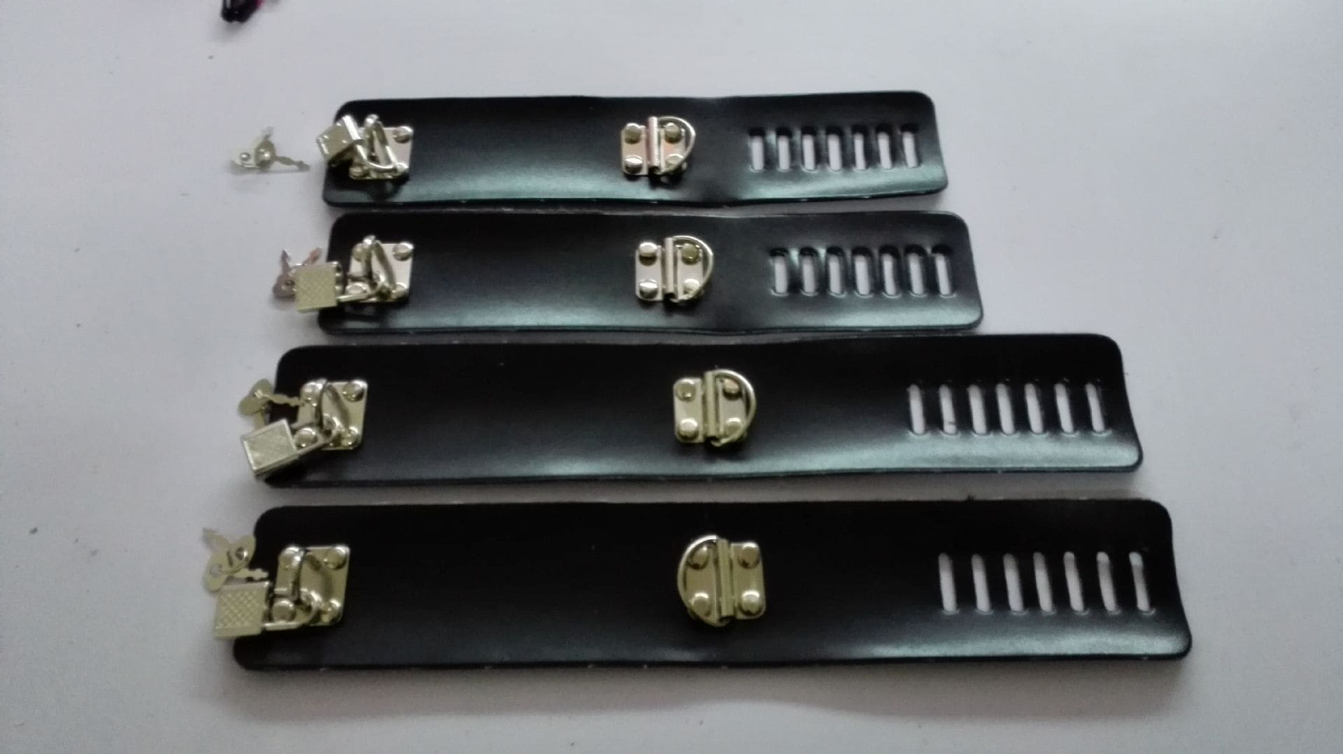 Đồ chơi bạo dâm còng tay chân kích thích cực mạnh chất lượng