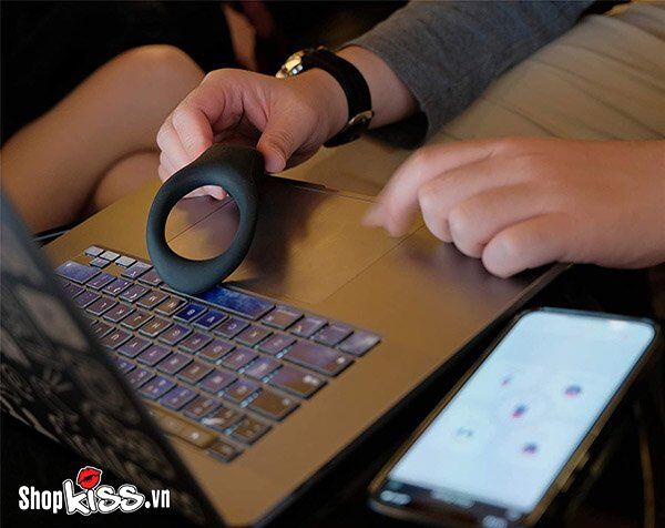 Giá sỉ Vòng đeo dương vật có rung Lovense Diamo – Điều khiển xa qua APP loại tốt Giá sỉ Vòng đeo dương vật có rung Lovense Diamo – Điều khiển xa qua APP loại tốt