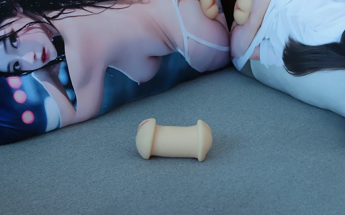 Manmiao Soft Realistic Masturbation Pillow with 3 Sizes
