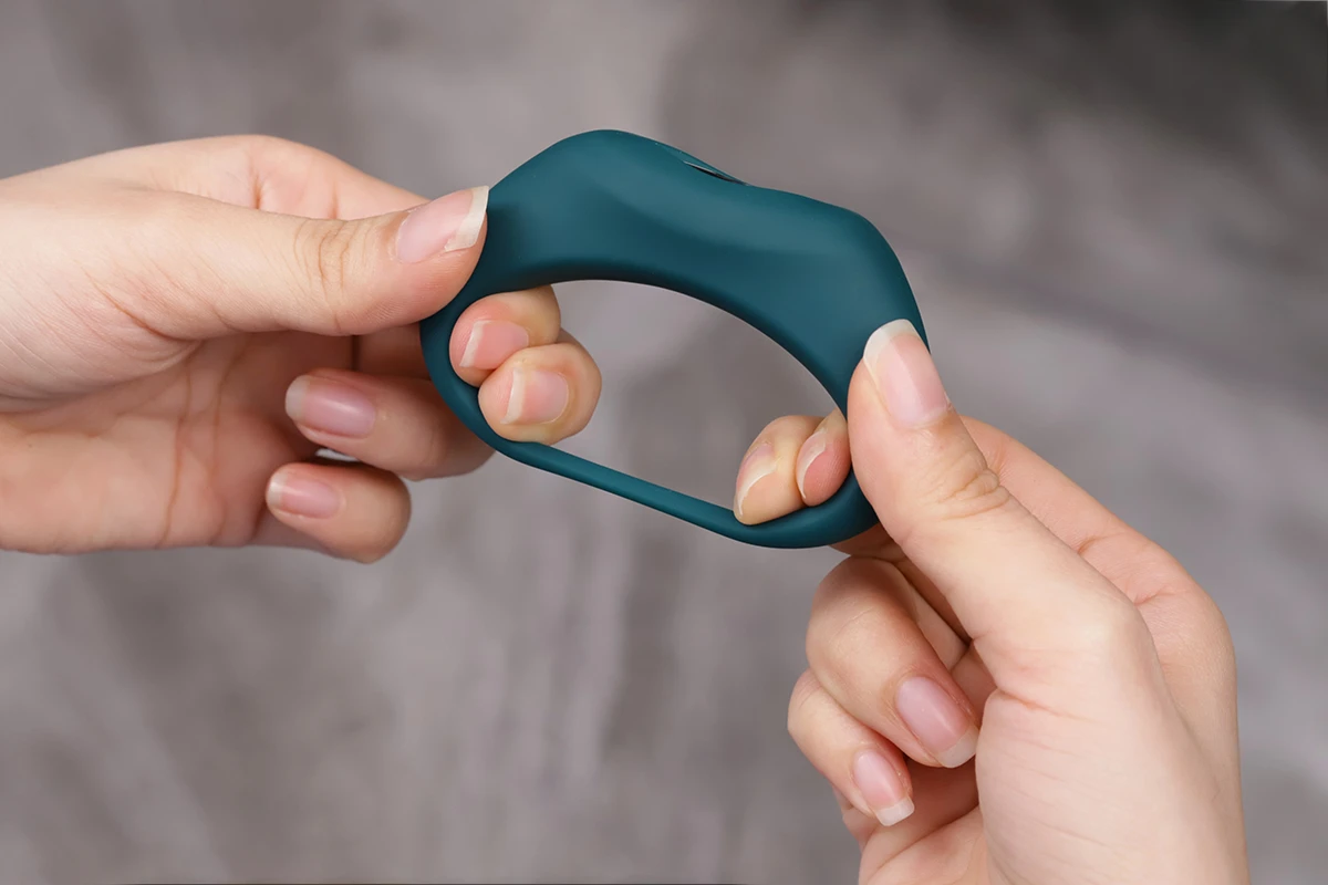 Magic Motion Dante II Smart Phone Control Vibrating Ring