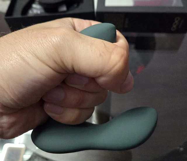 Lelo Hugo 2 Máy Massage Điều Khiển Smartphone Mua Sớm Giảm Sốc