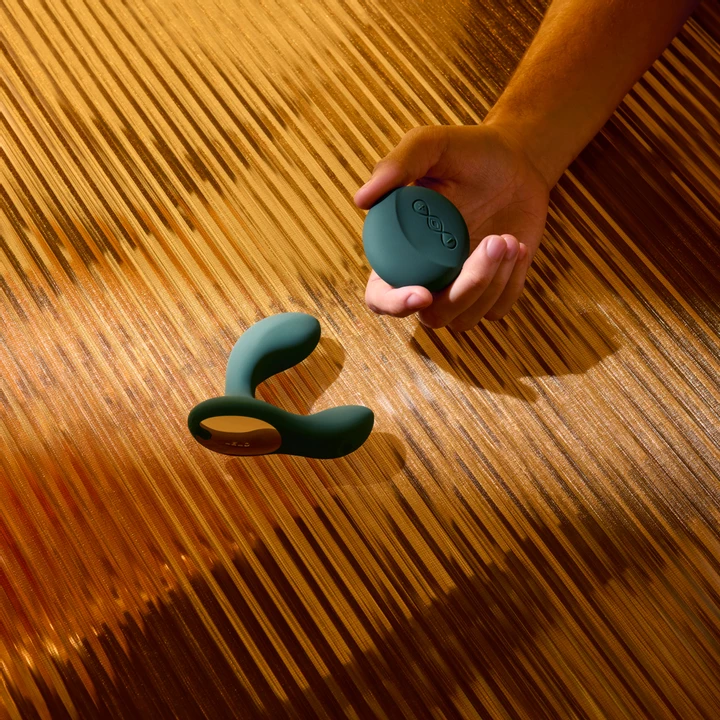 Máy massage tuyến tiền liệt Lelo Hugo 2 điều khiển xa sang trọng