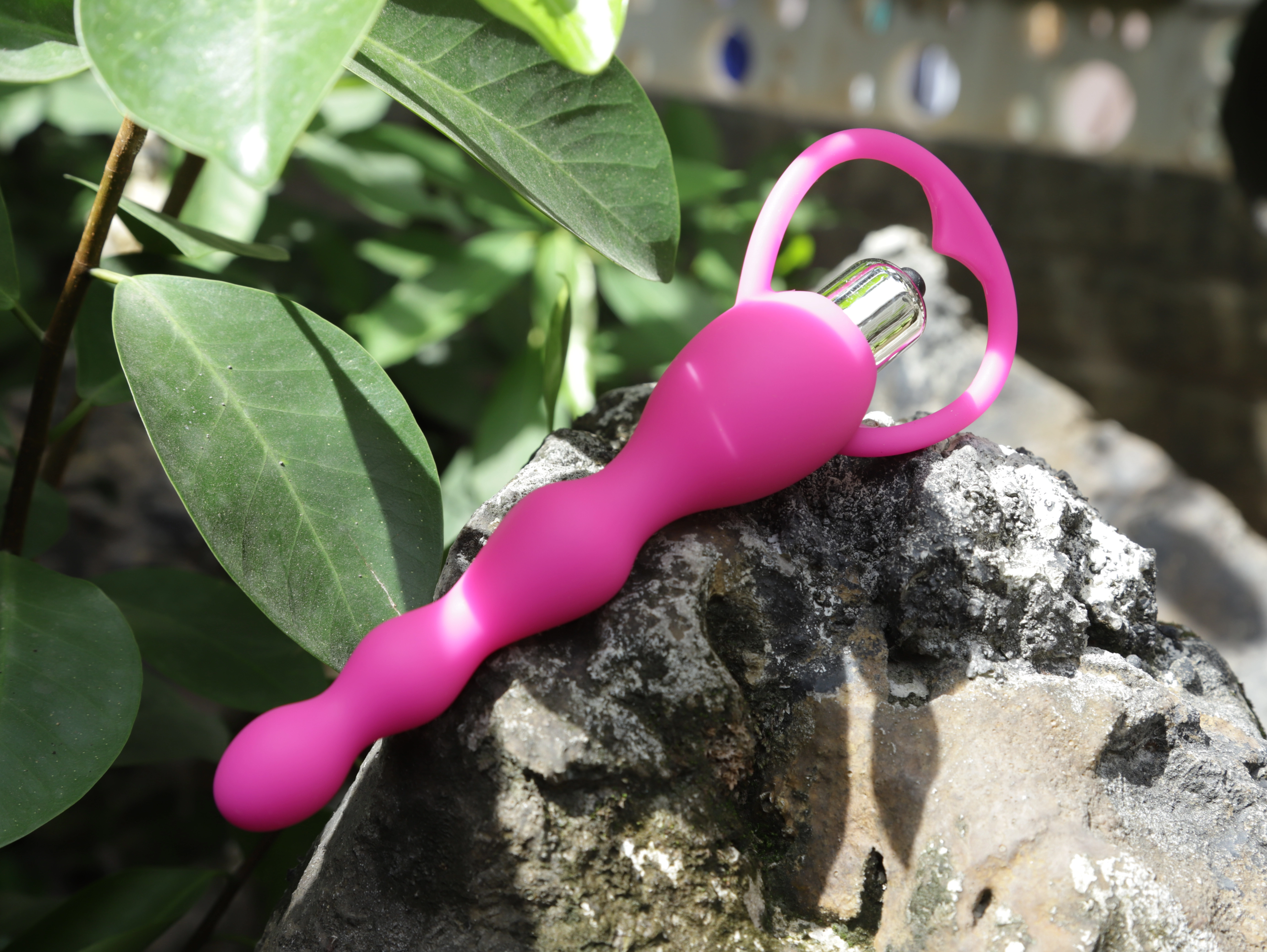 Đồ chơi hậu môn IKOKY mềm nhỏ rung cực đã kích thích tê liệt