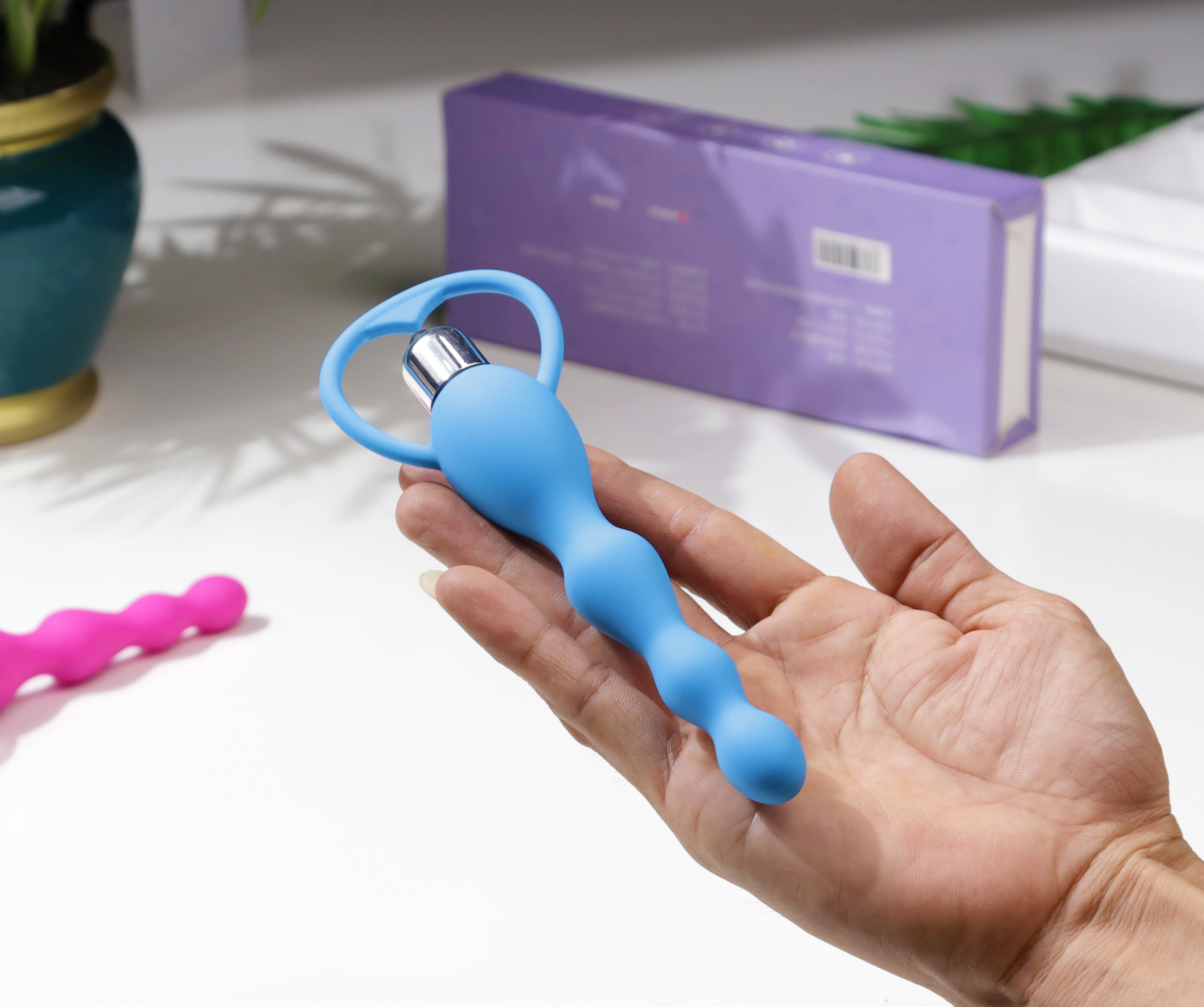 Đồ chơi hậu môn IKOKY mềm nhỏ rung cực đã kích thích tê liệt