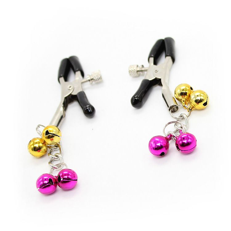 Kẹp vú SM bạo dâm tăng khoái cảm mạnh mẽ