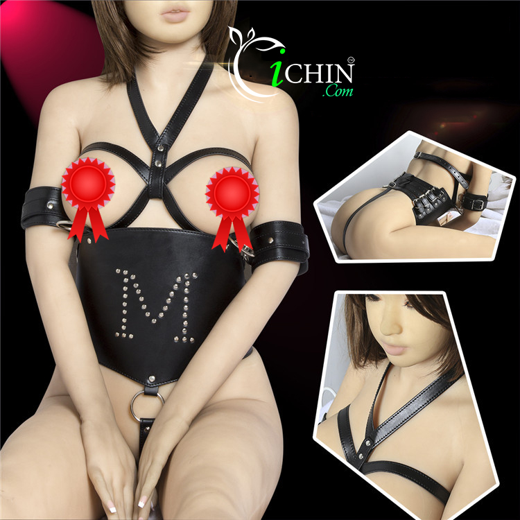 Bộ đồ trói tay hở ngực sexy quyến rũ kích thích hấp dẫn