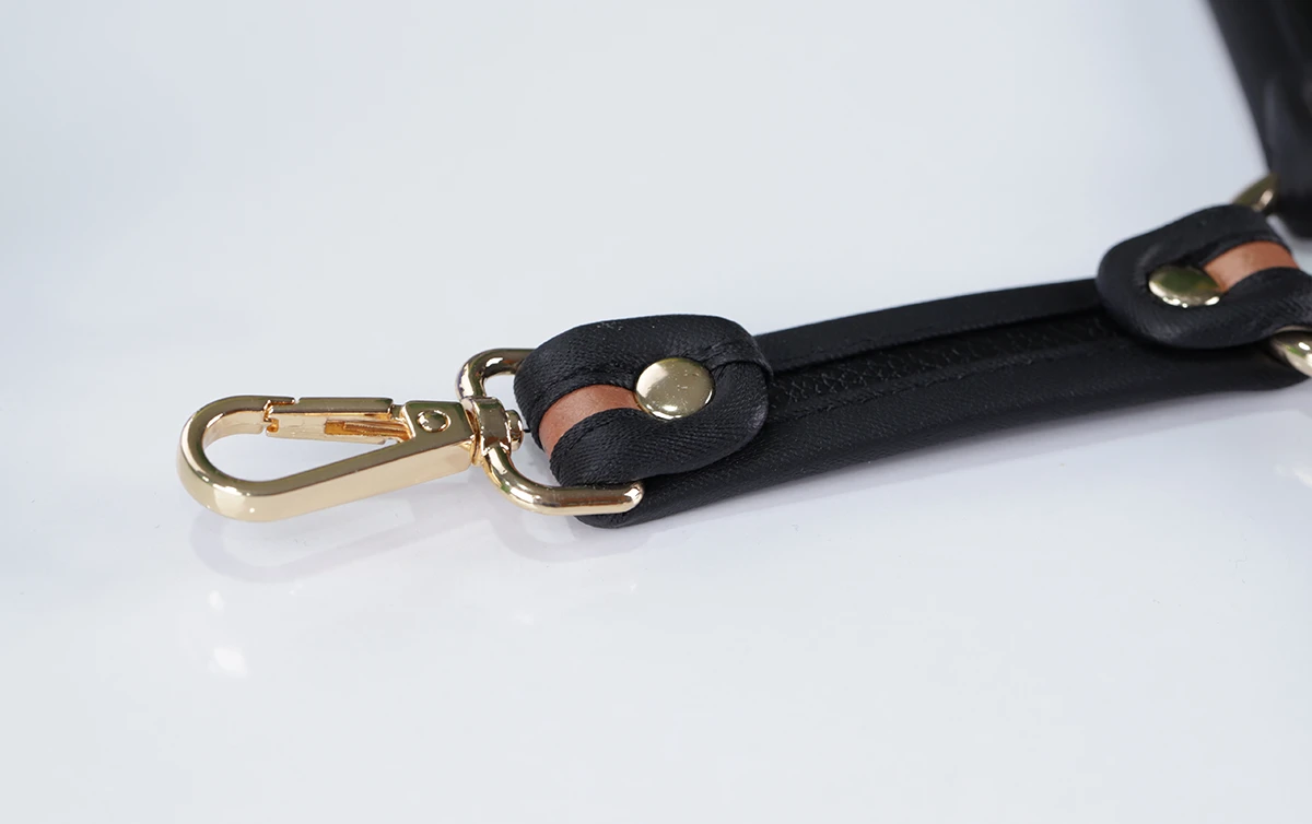 Dây khóa chéo BDSM YEAIN CROSS BUCKLE kích thích đam mê