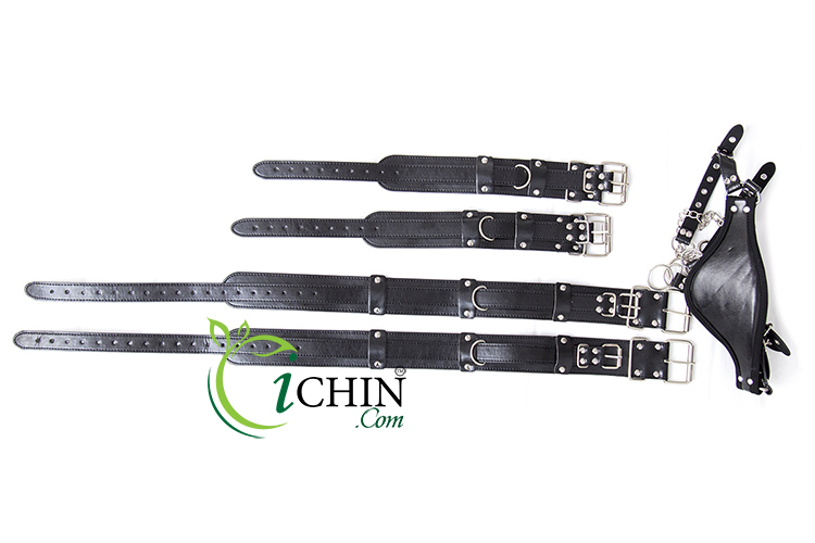 Combo trói tay chân kích thích cảm giác mạnh mở rộng âm đạo hậu môn