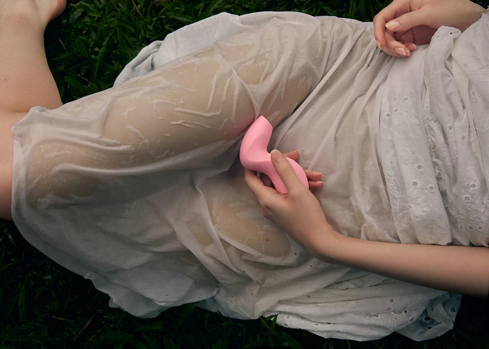 So sánh Svakom Pulse Pure kích thích nhũ hoa và âm vật công nghệ sóng âm cao cấp So sánh Svakom Pulse Pure kích thích nhũ hoa và âm vật công nghệ sóng âm cao cấp