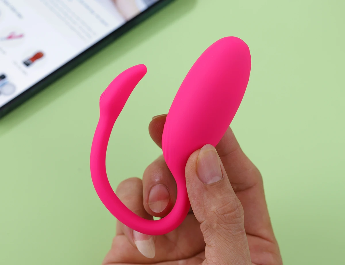 Thiên nga Flamingo điều khiển từ xa qua điện thoại cực dễ dàng
