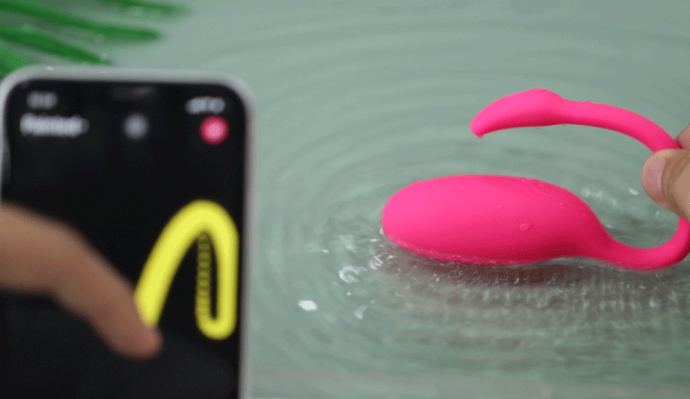 Thiên nga Flamingo điều khiển từ xa qua điện thoại cực dễ dàng
