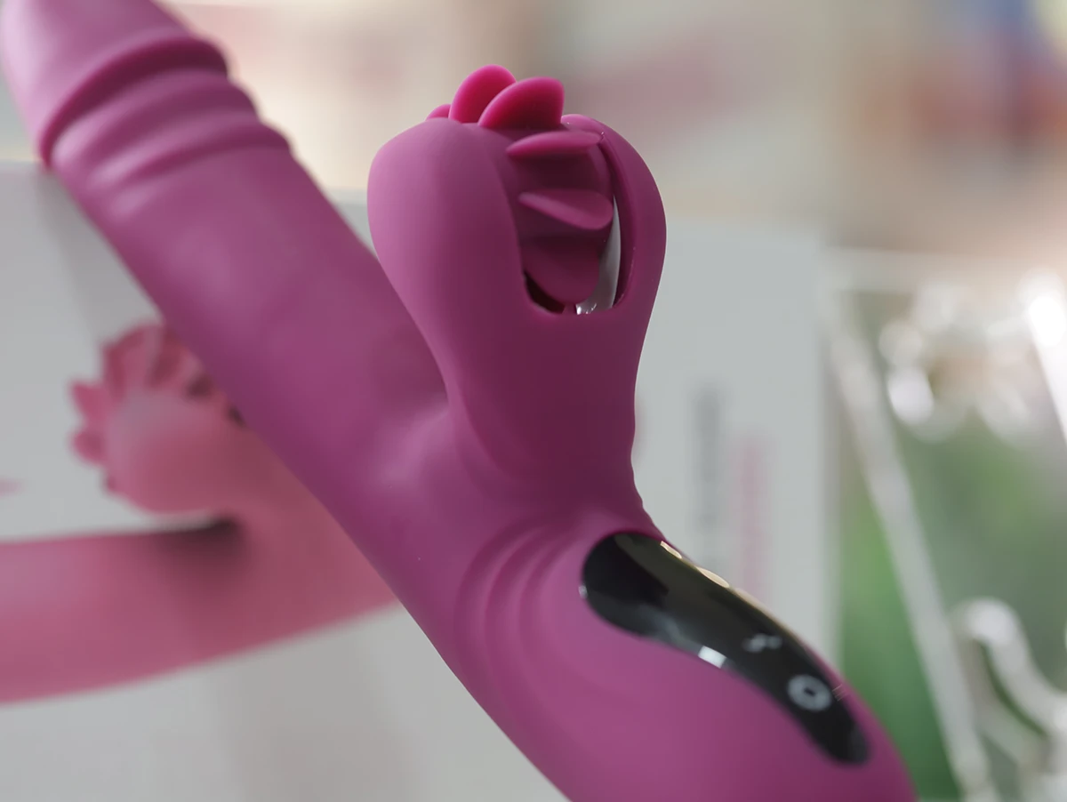 Yeain Hot Wheel Telescopic thụt liếm toả nhiệt kích thích đỉnh cao Yeain Hot Wheel Telescopic thụt liếm toả nhiệt kích thích đỉnh cao