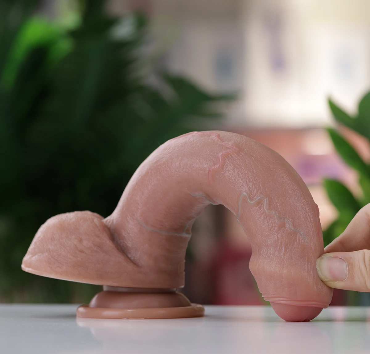 Dương vật giả Lovetoy 8 inch silicon 2 lớp trùm đầu gắn tường rung