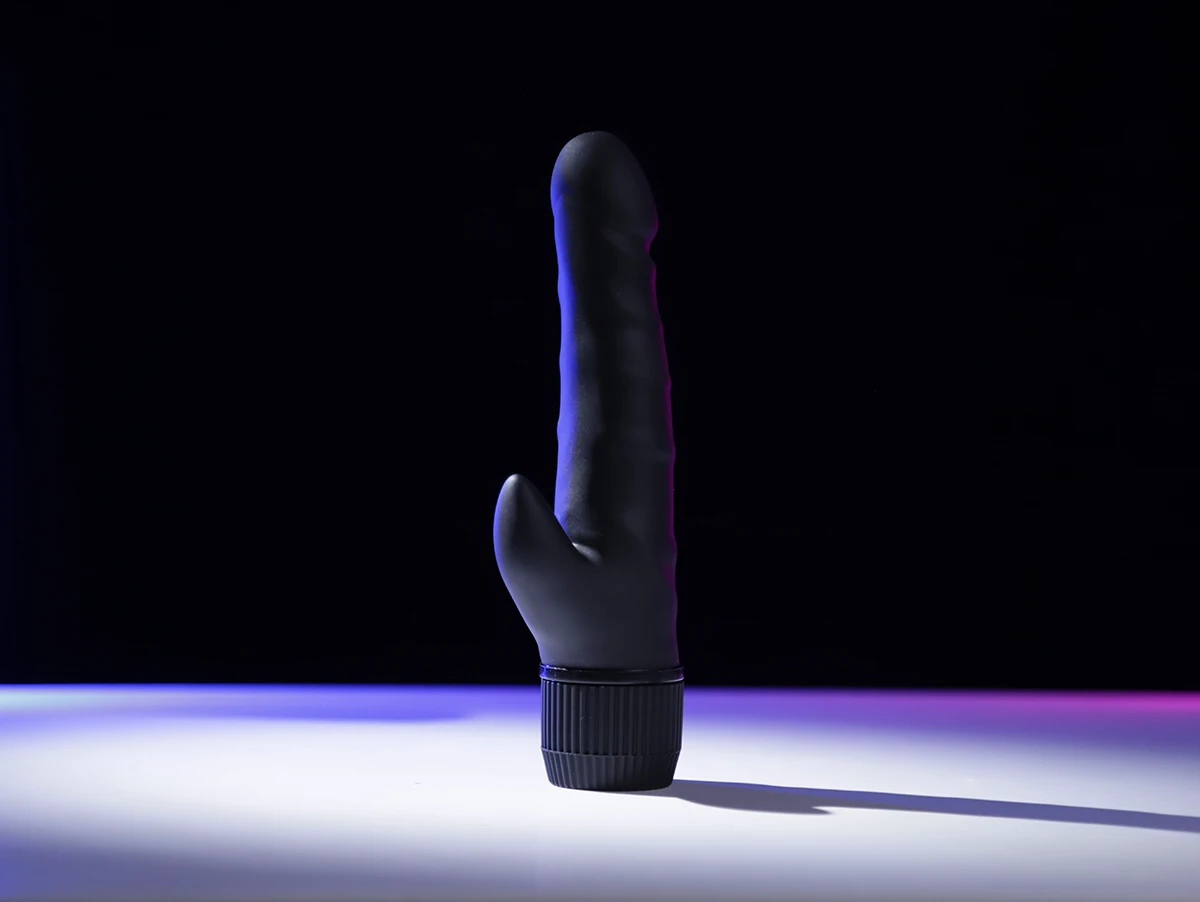 Dương vật giả CalExotics Black Velvet Clit Arouser rung đa tần số Dương vật giả CalExotics Black Velvet Clit Arouser rung đa tần số