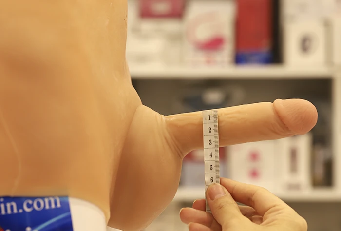 Quần lót dương vật Yunman mềm nhỏ cho Lesbian quyến rũ