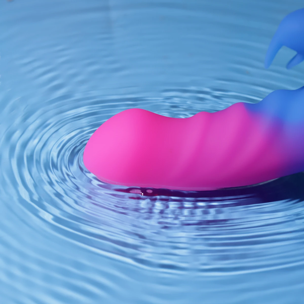 Dương vật giả Loving World CT1917 rung ngoáy lưỡi đa chế độ