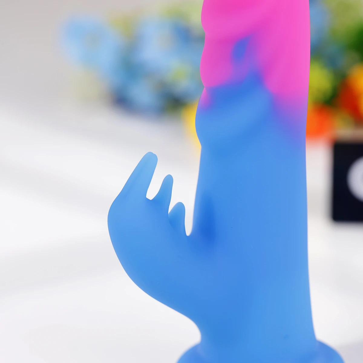 Dương vật giả Loving World CT1917 rung ngoáy lưỡi đa chế độ