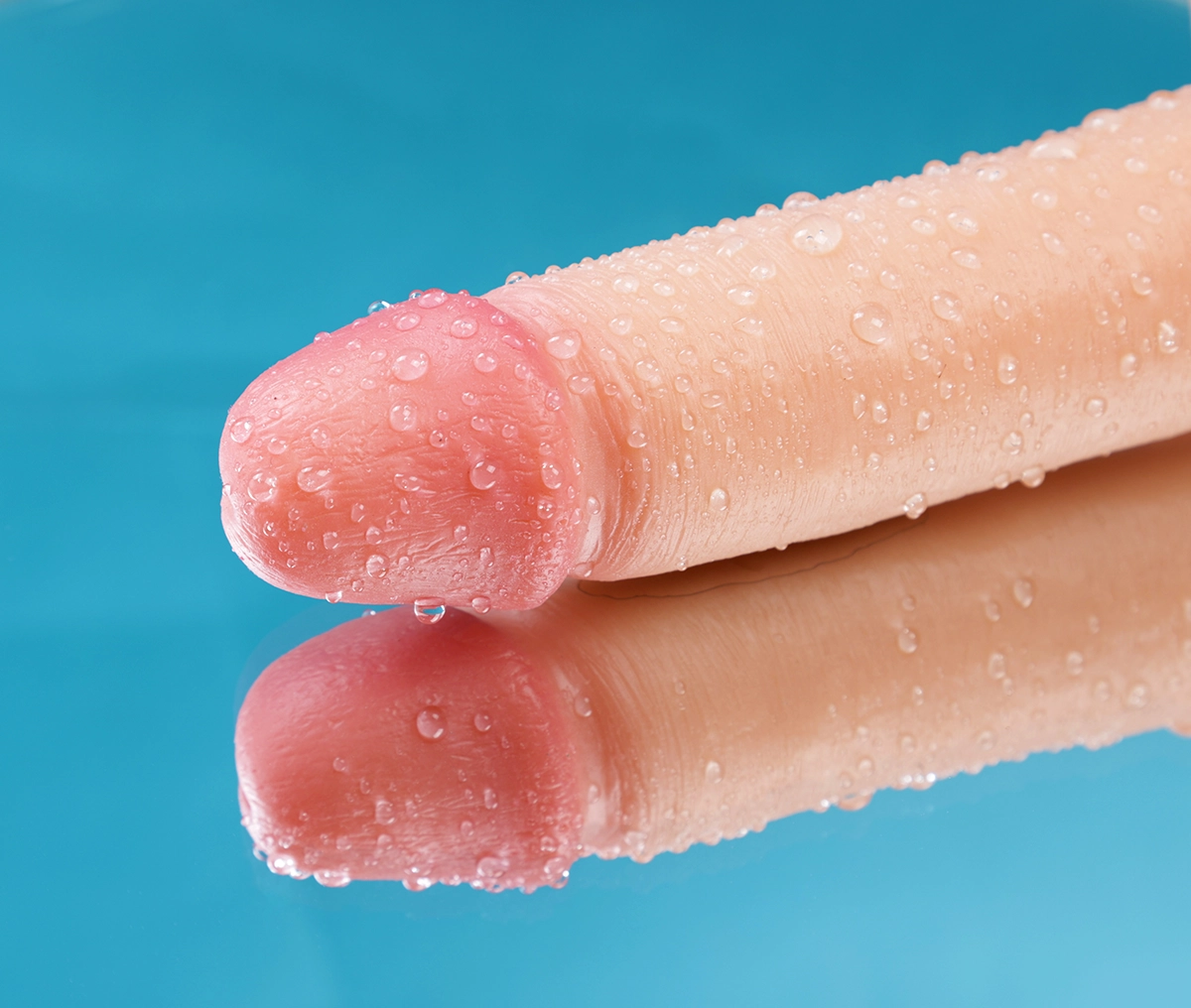 Lovetoy Natural Cock 8 inch mềm mại siêu thực đế hít tường