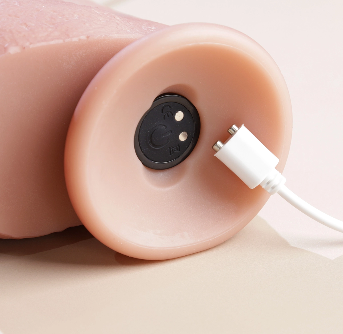 Lovetoy Sliding Skin Pro II 8 inch dương vật giả mềm mại trượt mượt