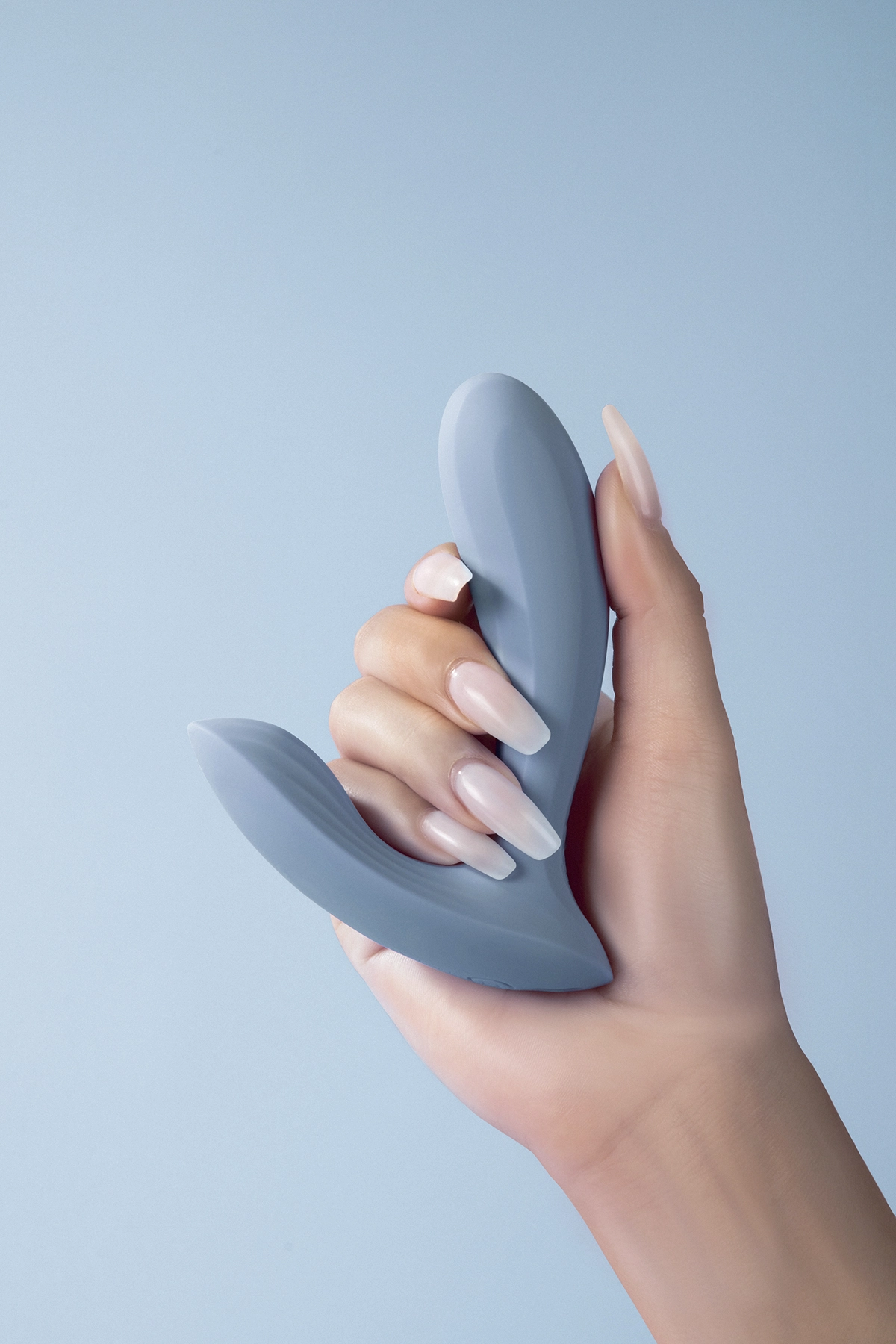 Máy rung quần chip Svakom Erica cao cấp, điều khiển app tiện lợi