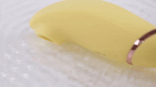 Shop bán Loving World Belle máy rung âm vật kết hợp chế độ hút thổi kích thích cao cấp Shop bán Loving World Belle máy rung âm vật kết hợp chế độ hút thổi kích thích cao cấp