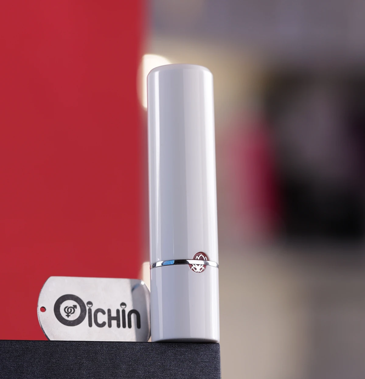 Magic Lotos App-Controlled Smart Lipstick Vibrator Compact