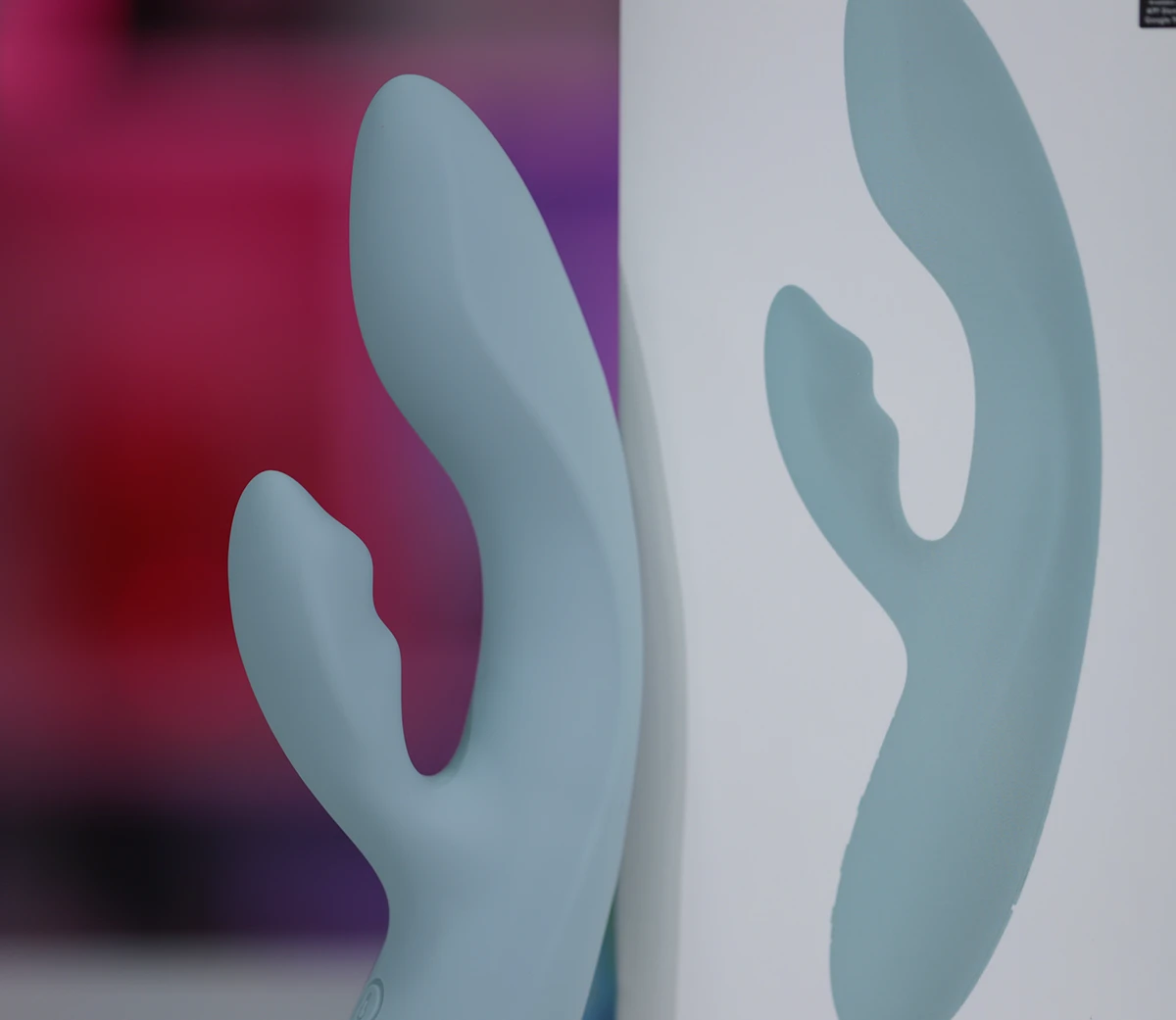  Review Máy rung tình yêu Svakom Chika kích thích kép kết hợp sưởi ấm nhập khẩu