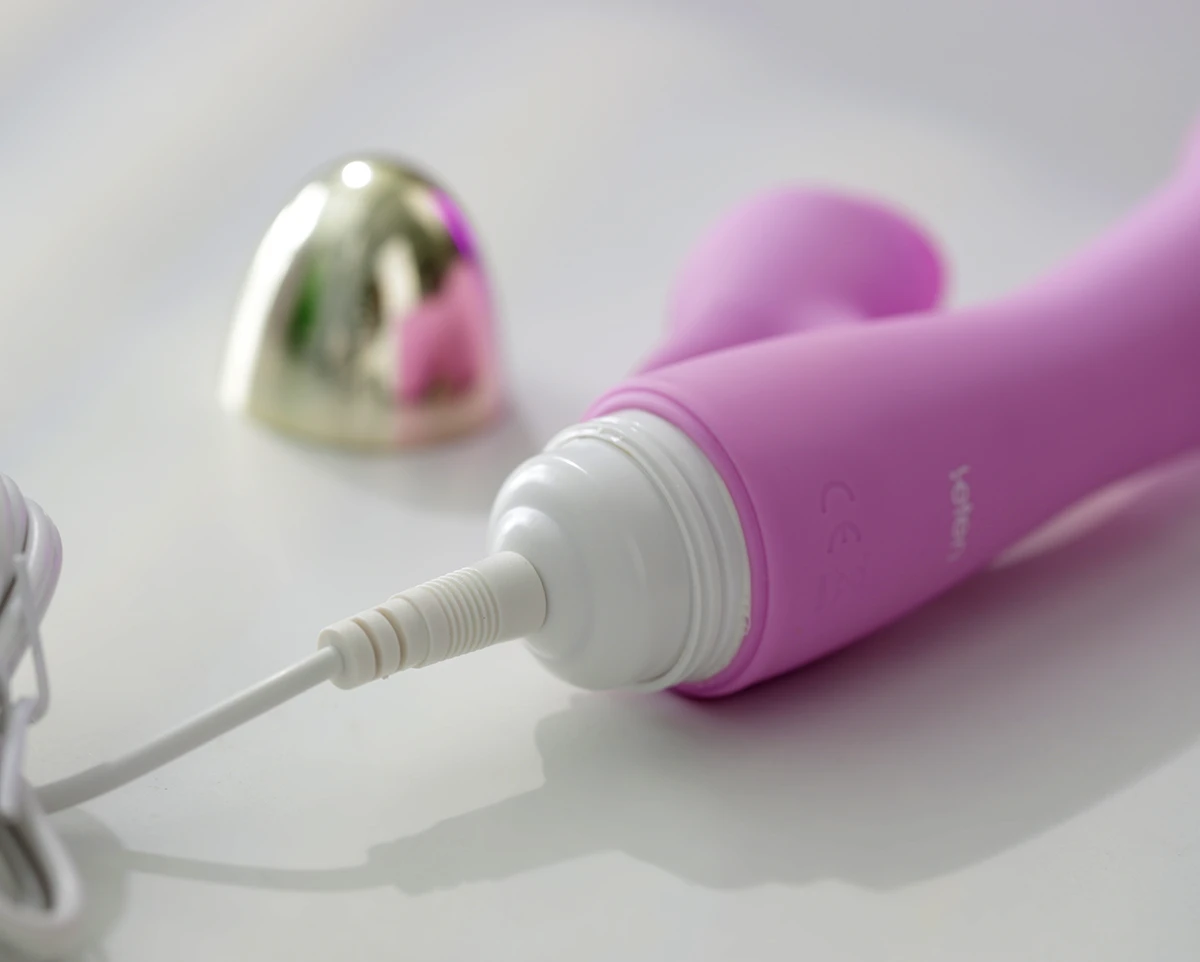 Leten Naughty Bird máy rung liếm có toả nhiệt ấm ám nhỏ gọn