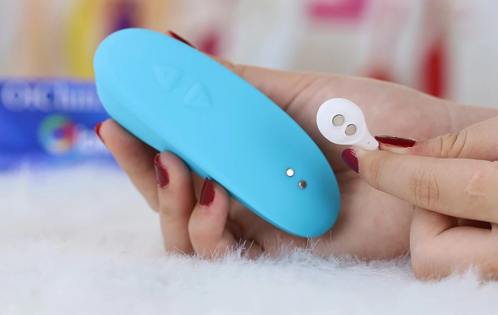 Lovense Tenera điều khiển app thông minh máy hút âm vật cao cấp