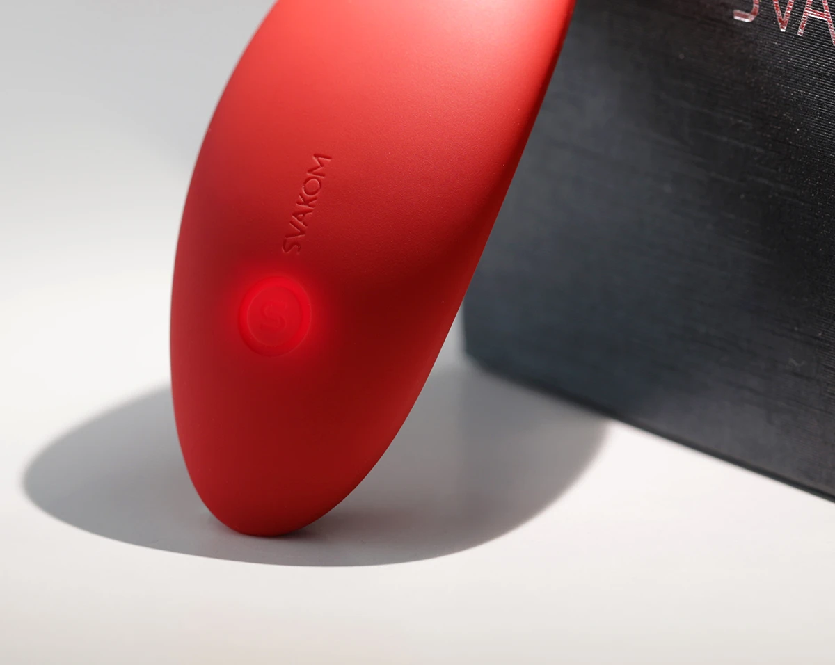 Máy rung Svakom Echo Neo gắn quần chip App giá sốc ưu đãi