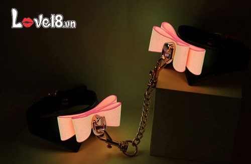 Set bạo dâm 7 món dạ quang độc đáo, kích thích cực đỉnh