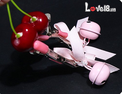 Bộ kẹp vú bạo dâm có lục lạc đính nơ BZ09E tại sài gòn