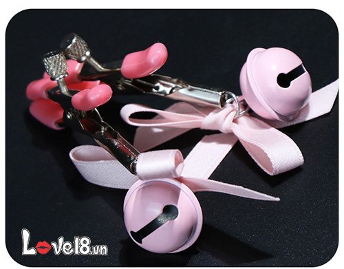 Bộ kẹp vú bạo dâm có lục lạc đính nơ BZ09E có tốt không