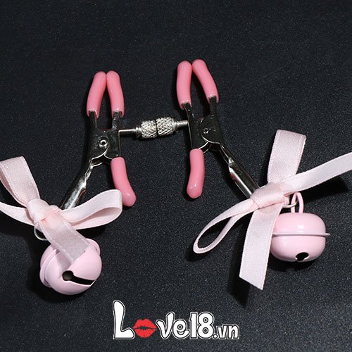 Bộ kẹp vú bạo dâm có lục lạc đính nơ BZ09E giá bao nhiêu