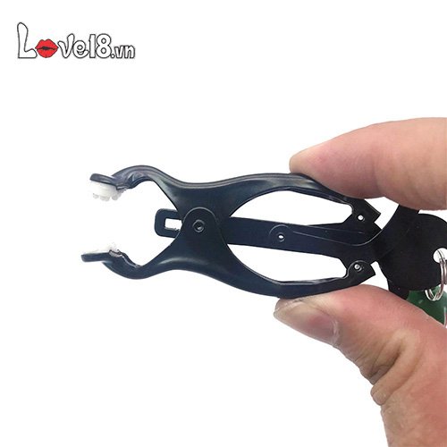 Bộ kẹp nhũ hoa trái dâu lục lạc dễ thương hấp dẫn mua ngay