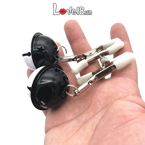 Bộ kẹp nhũ hoa bạo dâm có lục lạc kích thích