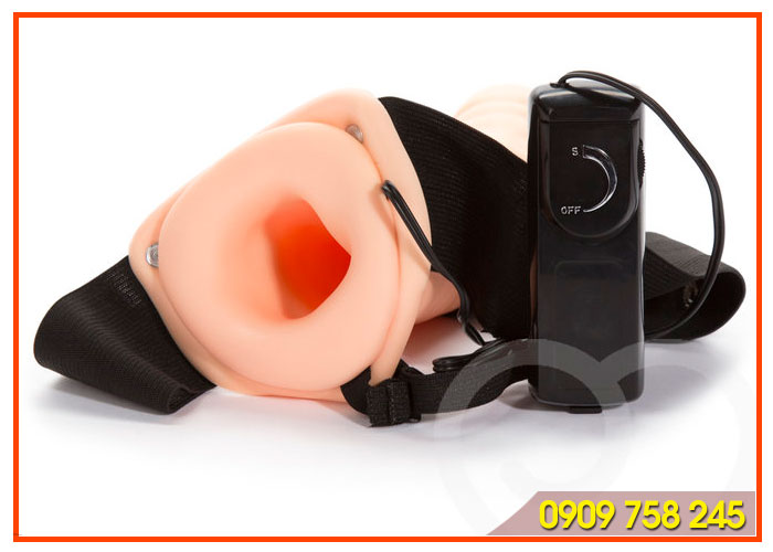 Dương Vật Giả Có Dây Đeo Kiểu Cong Cì Cục SHP320 Mềm Mại Tự Nhiên