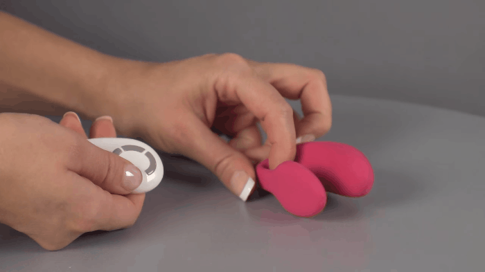 Dương Vật Giả 2 Đầu Les Rung Tê Tán Mini Kích Thích Mua