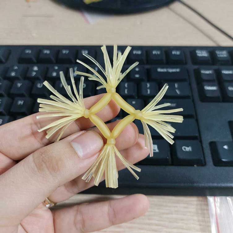 Vong deo rau rong silicon mem min kich thich manh