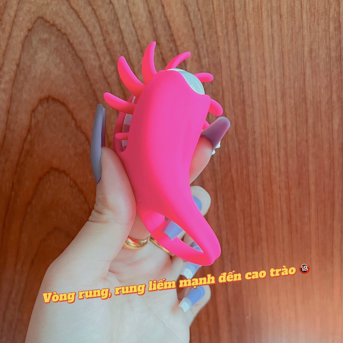 Vòng rung liếm tình yêu kích thích cực sướng cao trào