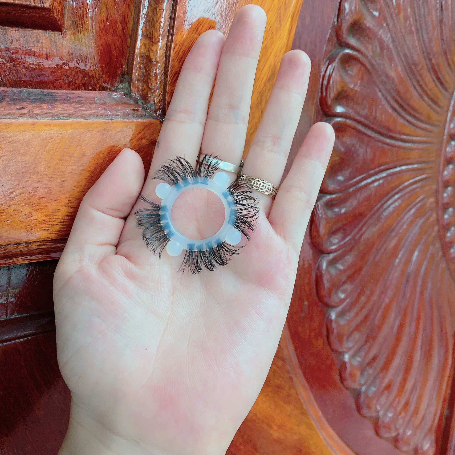 Vòng lông thú mắt cừu mí dê bi sang chảnh giá tốt