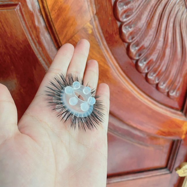 Vòng lông thú mắt cừu mí dê bi sang chảnh giá tốt