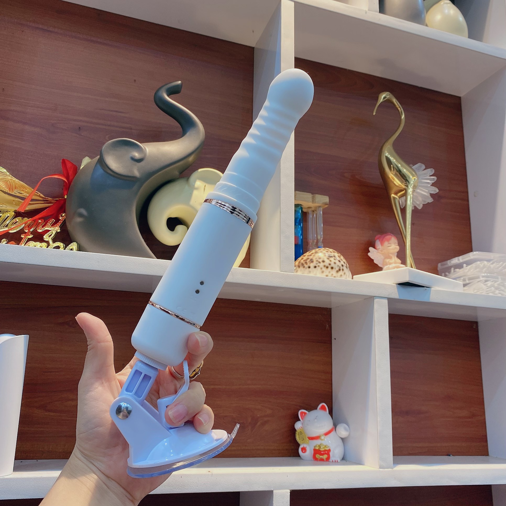 Máy thụt tình yêu điều khiển qua app kích thích khoái cảm