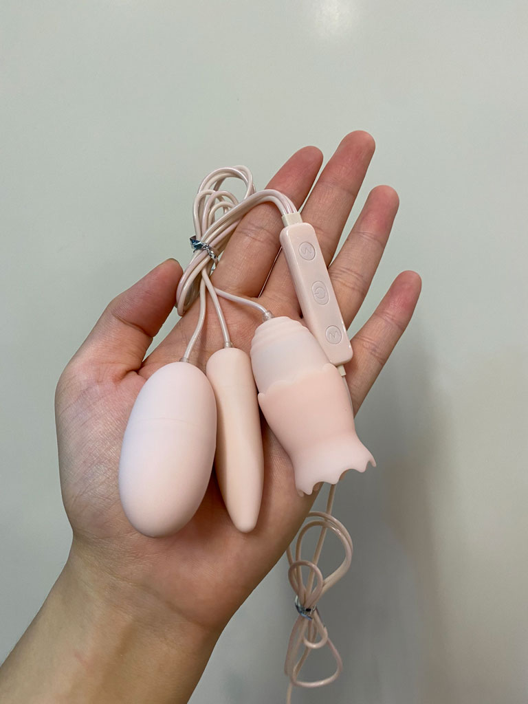 Trứng rung tình yêu Toyjoy 3 đầu siêu kích thích đa năng