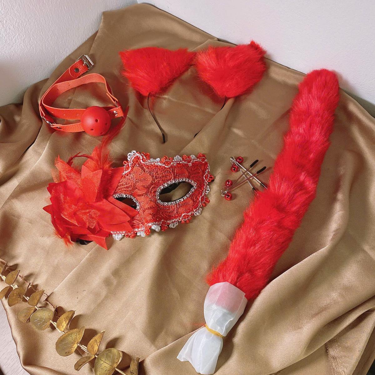 Cosplay hồ ly đa sắc siêu dễ thương hấp dẫn fan yêu thích