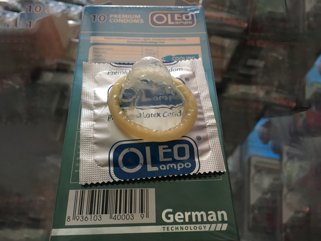  Shop bán Bao cao su Oleo Cooling Ultra Thin Long Lasting kéo dài thời gian size nhỏ có tốt không?